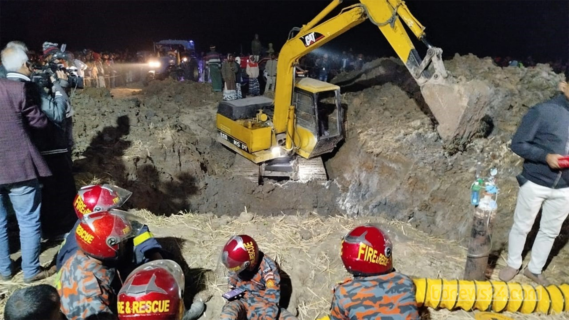 পেরিয়ে গেল ২০ ঘণ্টা, এখনও উদ্ধার হয়নি শিশু সাজিদ