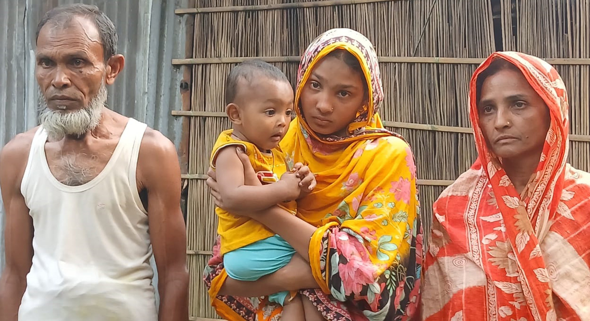 কুড়িগ্রামে মেয়েকে বাঁচাতে অসহায় বাবা-মায়ের আকুতি, প্রয়োজন ৬ লাখ টাকা