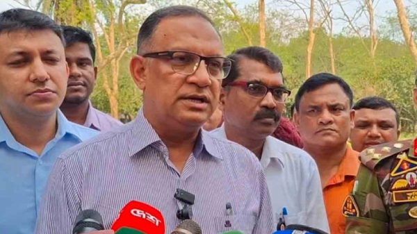 বন্ধ জুটমিল চালু করে কর্মসংস্থান বাড়ানোর উদ্যোগ: প্রতিমন্ত্রী শরীফুল আলম