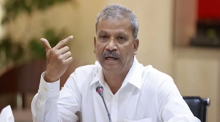 ‘ওভার নাইট ভারতের দালাল হয়ে গেছি’ সাইবার বুলিং নিয়ে ক্ষোভ আইন উপদেষ্টা আসিফ নজরুলের