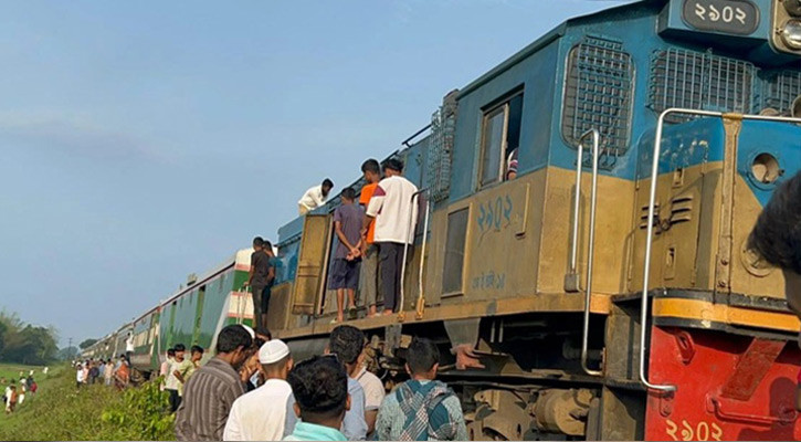 ৩ ঘণ্টা পর স্বাভাবিক সিলেটের রেল যোগাযোগ