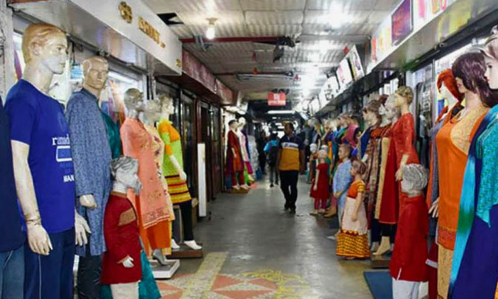 সারা দেশে রাত ৮টার মধ্যে দোকান-মল বন্ধের সিদ্ধান্ত