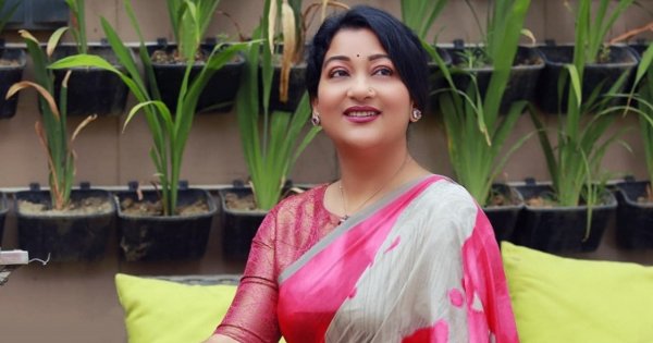 জাতীয় ফুপু’ বানিয়ে দিলেন পরিচালক রাজ: দীপা খন্দকার