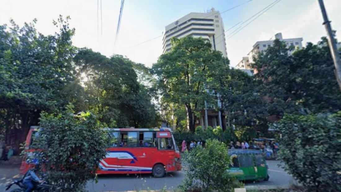 মিরপুরে গ্রামীণ ব্যাংকের সামনে ককটেল বিস্ফোরণ