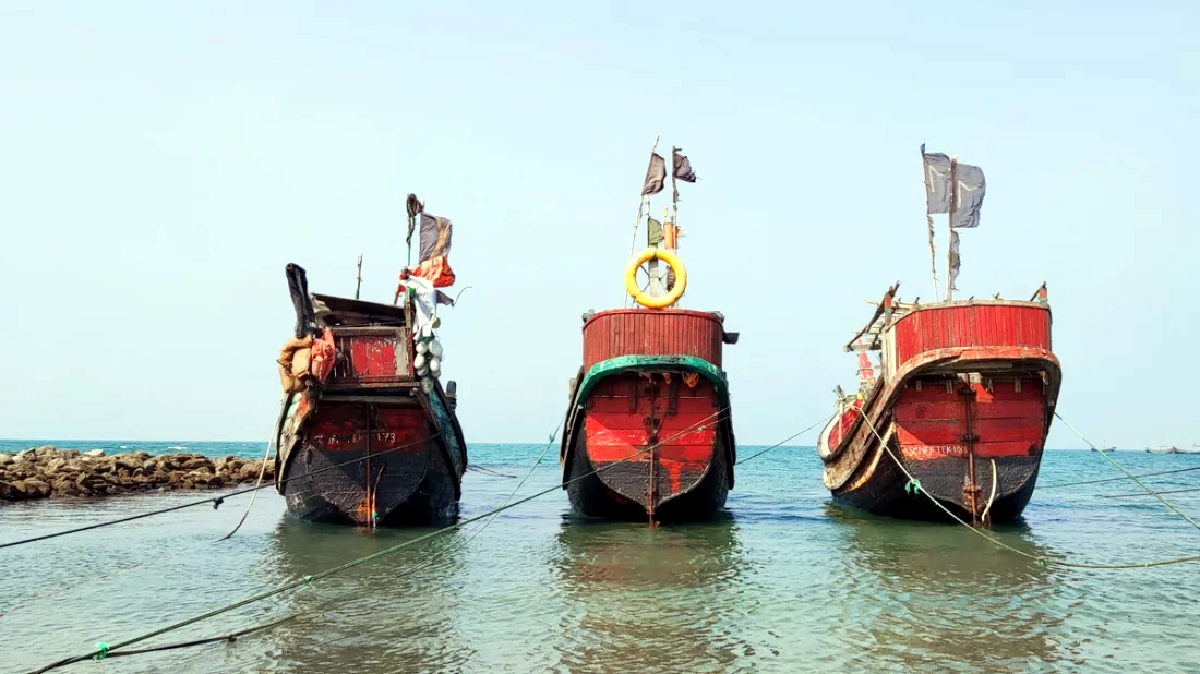 সমুদ্রে মাছ ধরা ৫৮ দিনের নিষেধ