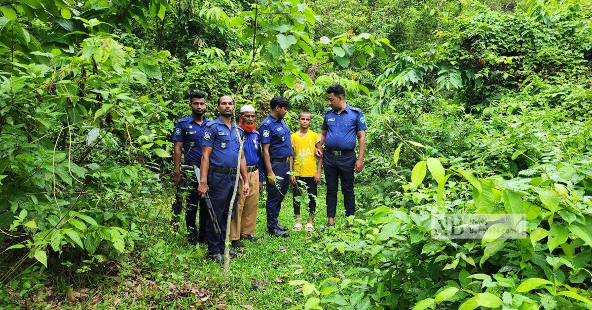 টেকনাফের পাহাড়ে তিনজনের মরদেহ উদ্ধার