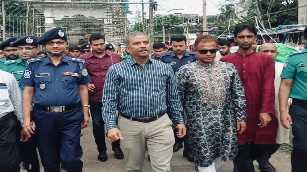 আওয়ামী লীগের কার্যক্রম নিষিদ্ধ, প্রত্যাহারের সম্ভাবনা নেই: আইন উপদেষ্টা