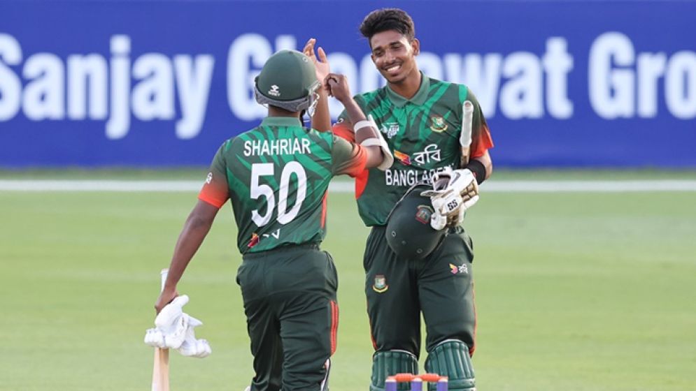 নেপালকে উড়িয়ে দিয়ে সেমিফাইনালে বাংলাদেশ