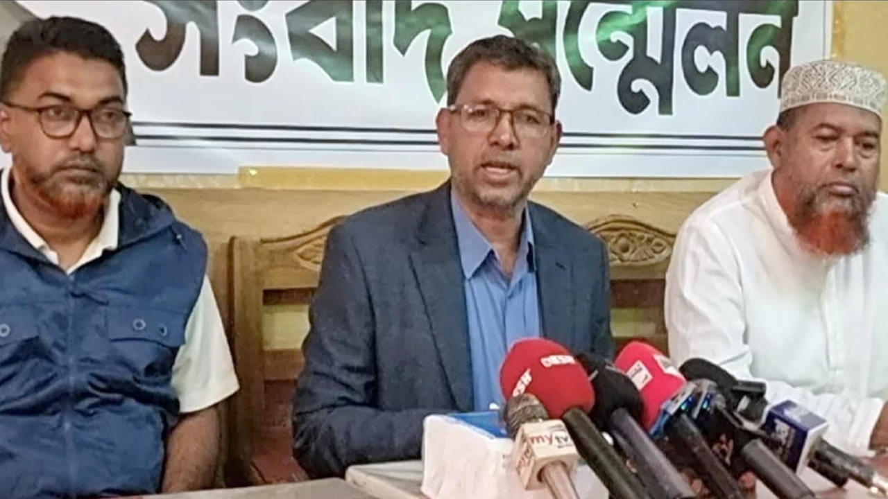 চাঁদপুর-৫ আসনে নির্বাচন স্থগিতের দাবি জানিয়ে স্বতন্ত্র প্রার্থীর ভোট বর্জন