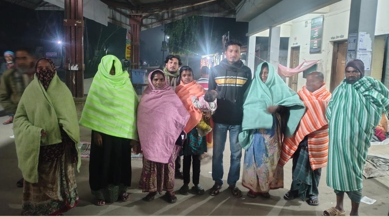 পাটগ্রামে মানব কল্যাণ স্বেচ্ছাসেবী সংগঠনের উদ্যোগে শীতবস্ত্র বিতরণ কর্মসূচি অনুষ্ঠিত। ছবি: সংগৃহীত