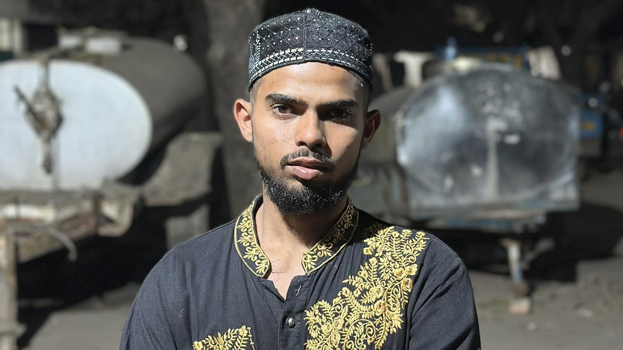 ঢাবি ক্যাম্পাসে পথশিশুকে ‘ধর্ষণচেষ্টা’, শিক্ষার্থীদের হাতে যুবক আটক