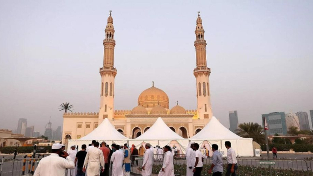 আমিরাতে ঈদগাহ-খোলা মাঠে ঈদের নামাজে নিষেধাজ্ঞা