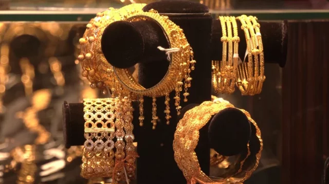 দেশে স্বর্ণের দামে বড় পতন, ভরিতে কমলো ৪ হাজার ৪৩২ টাকা