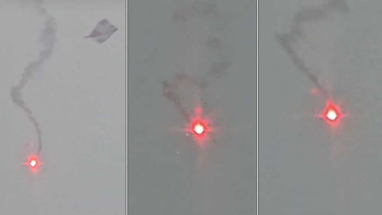 দেশের আকাশে হঠাৎ দেখা গেল রহস্যময় আগুনের গোলা