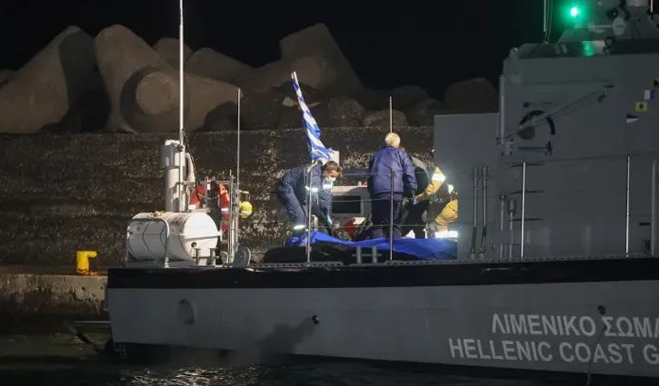 গ্রিসের ক্রিট দ্বীপের কাছে নৌকা ডুবে অন্তত ১৭ অভিবাসীর মৃত্যু