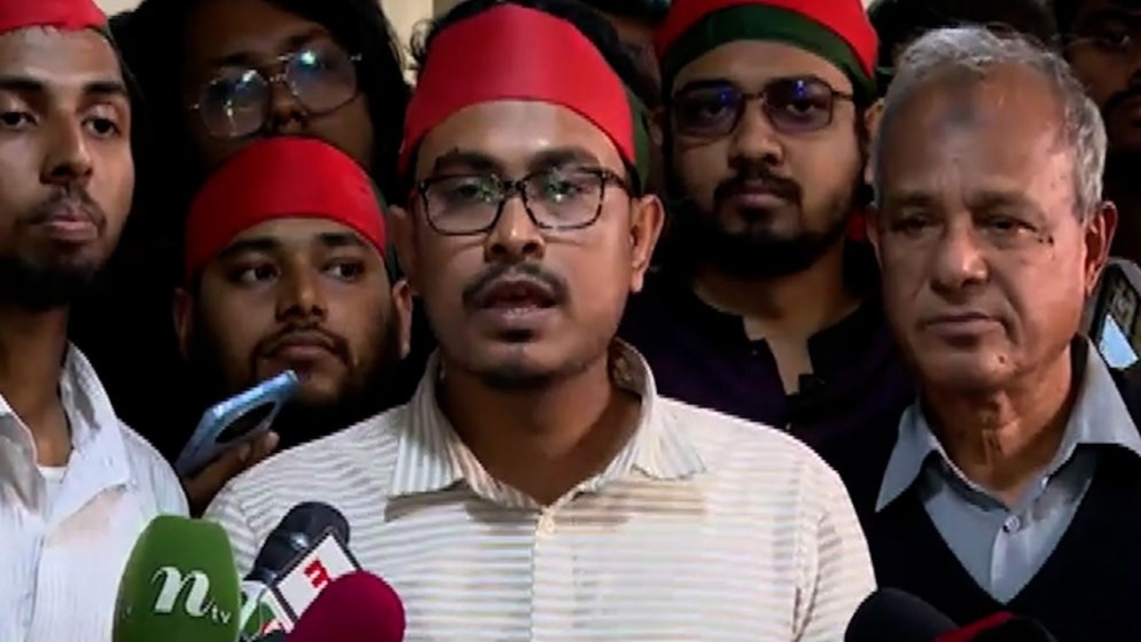 তিন উপদেষ্টার পদত্যাগের আল্টিমেটাম ডাকসু ভিপির