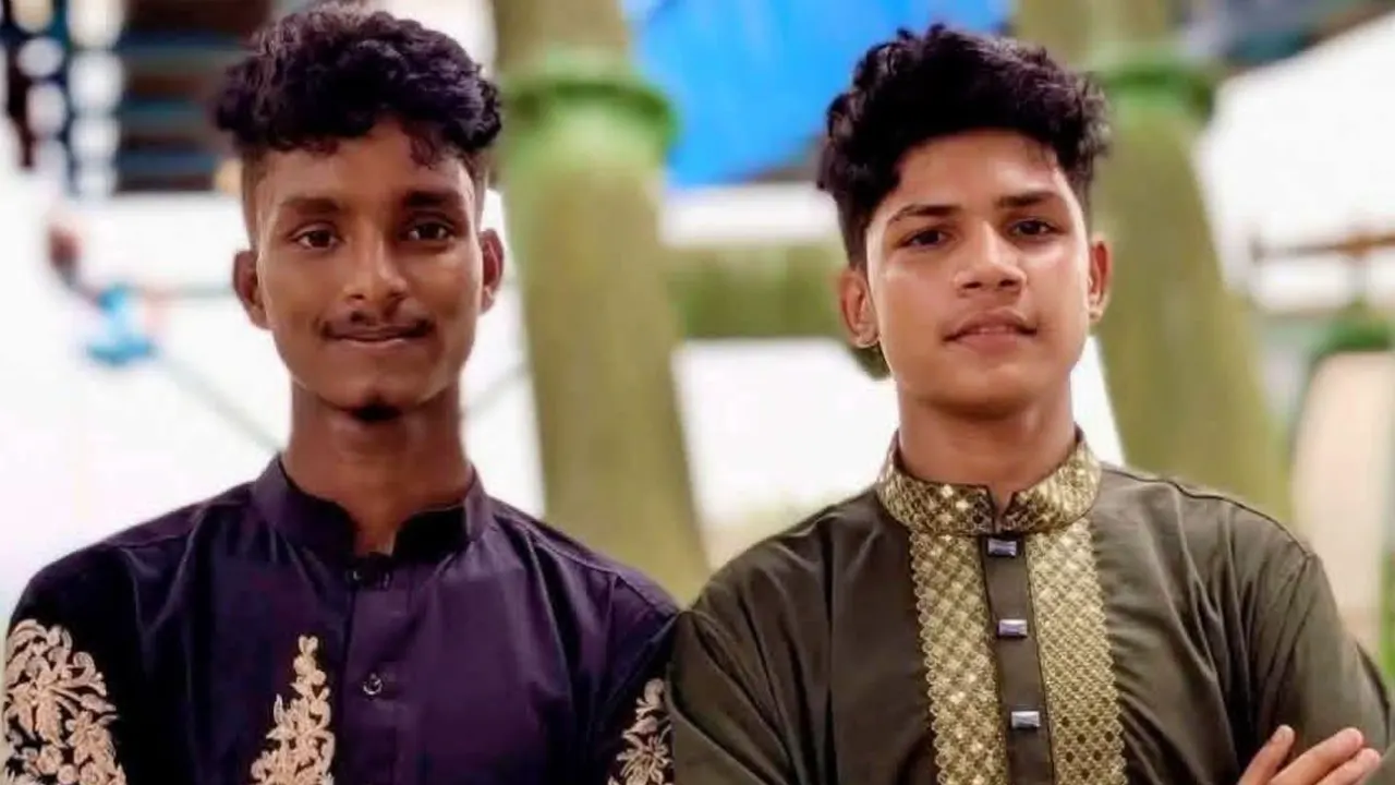মোটরসাইকেলে একসাথে বেড়ে ওঠা দুই ছাত্রের শেষ যাত্রা; জানাজা ও দাফন সম্পন্ন