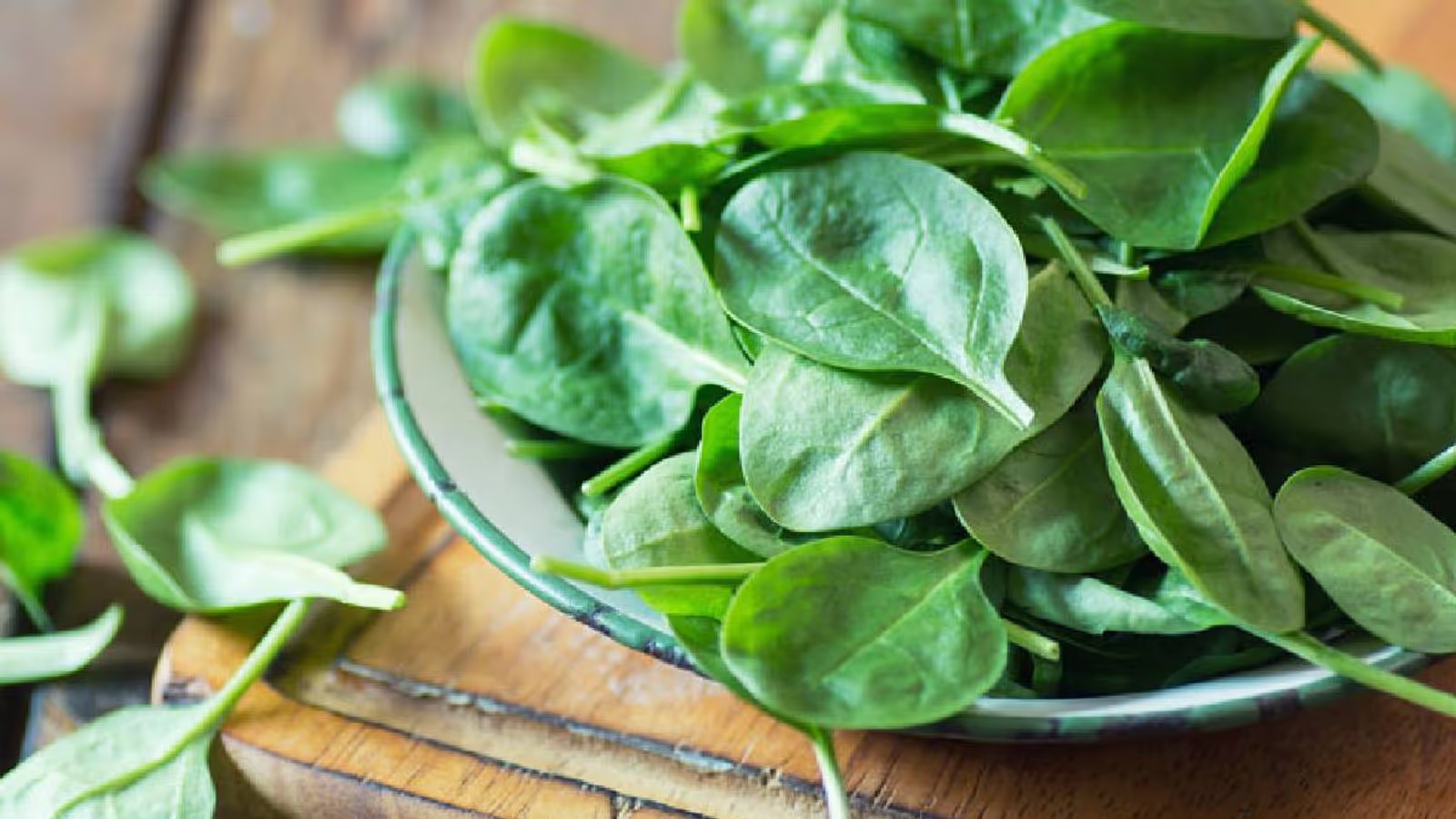 শীতকালে পালংশাক ফ্রিজে সংরক্ষণ করার সহজ টিপস