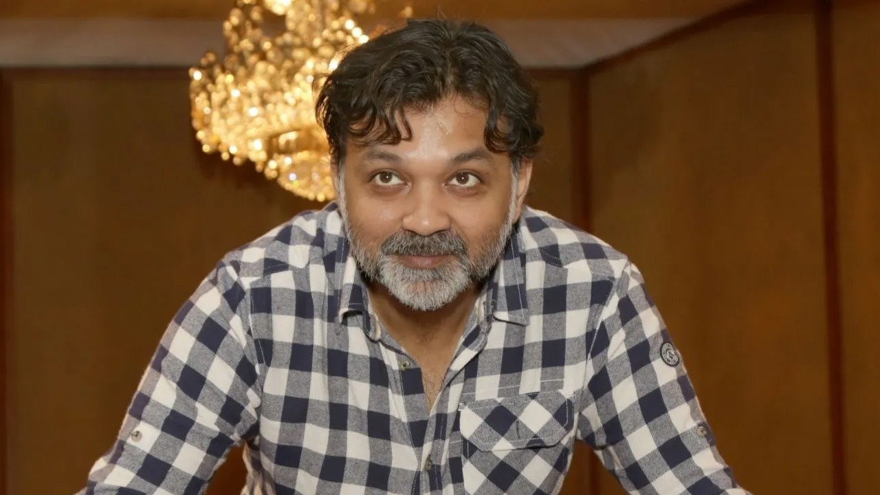 পরিচালক সৃজিত মুখার্জি এবার সুরকার হিসেবে আত্মপ্রকাশ