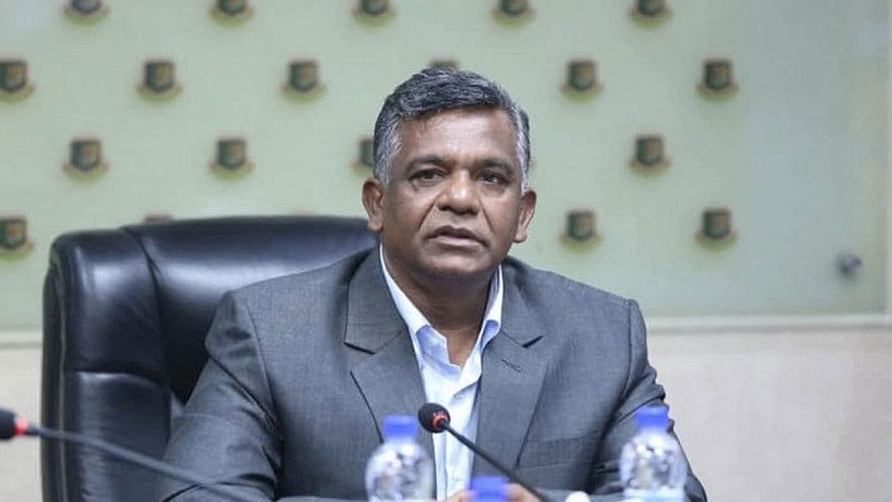 সংবাদকর্মীদের কাছে ক্ষমা চাইলেন বিসিবি সভাপতি বুলবুল