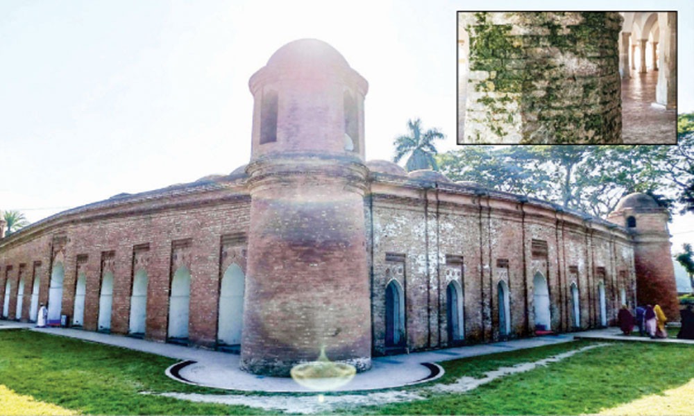 ইউনেস্কো ঘোষিত বিশ্বঐতিহ্য ষাটগম্বুজ মসজিদ মারাত্মক ক্ষতির মুখে