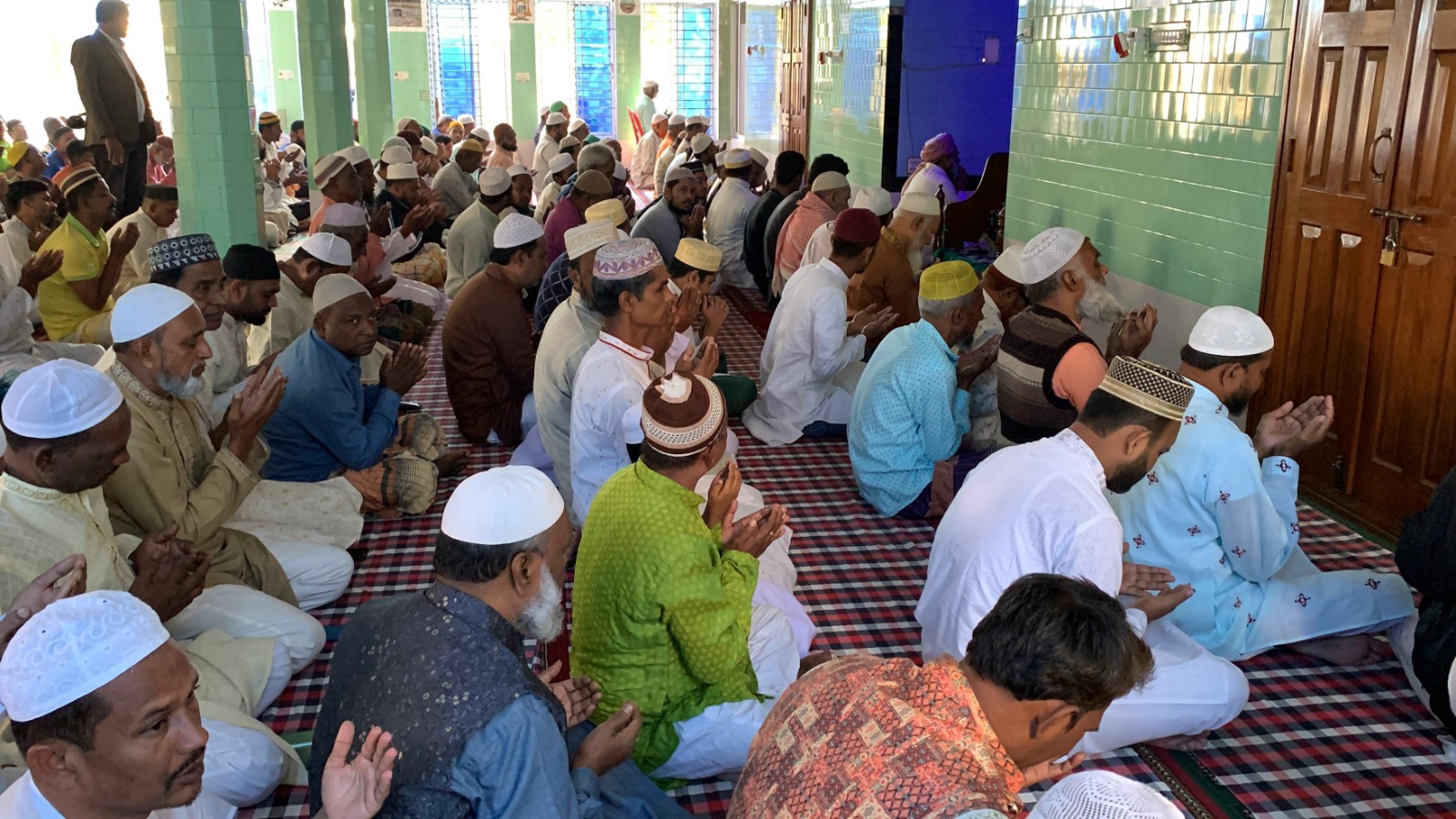 বেগম খালেদা জিয়ার সুস্থতা কামনায় রাজশাহীতে দোয়া মাহফিল