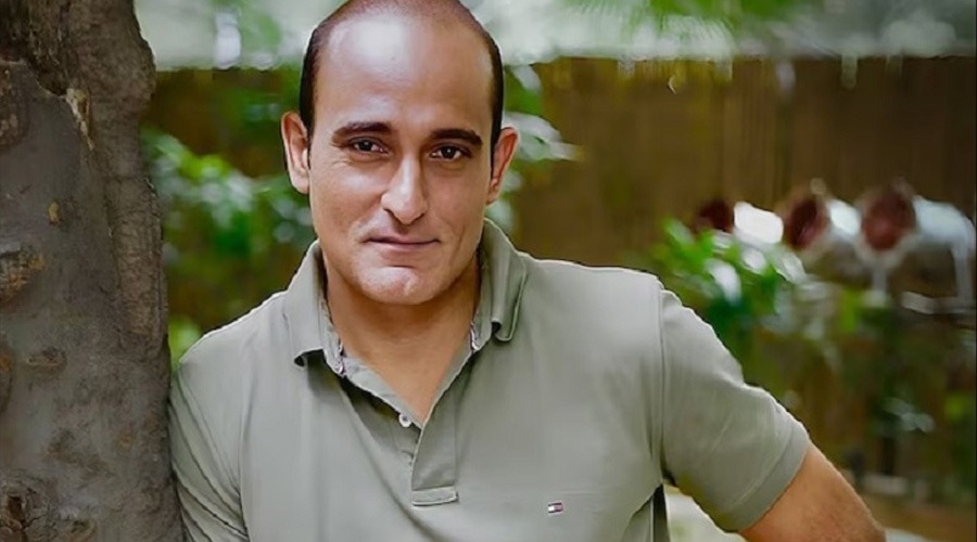 চিরকুমার থাকার কারণ জানালেন অক্ষয় খান্না