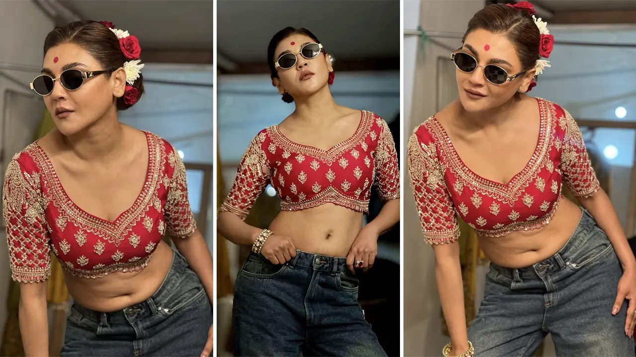 লাল আপেল হাতে অনন্য লুকে মুগ্ধ জয়া আহসান