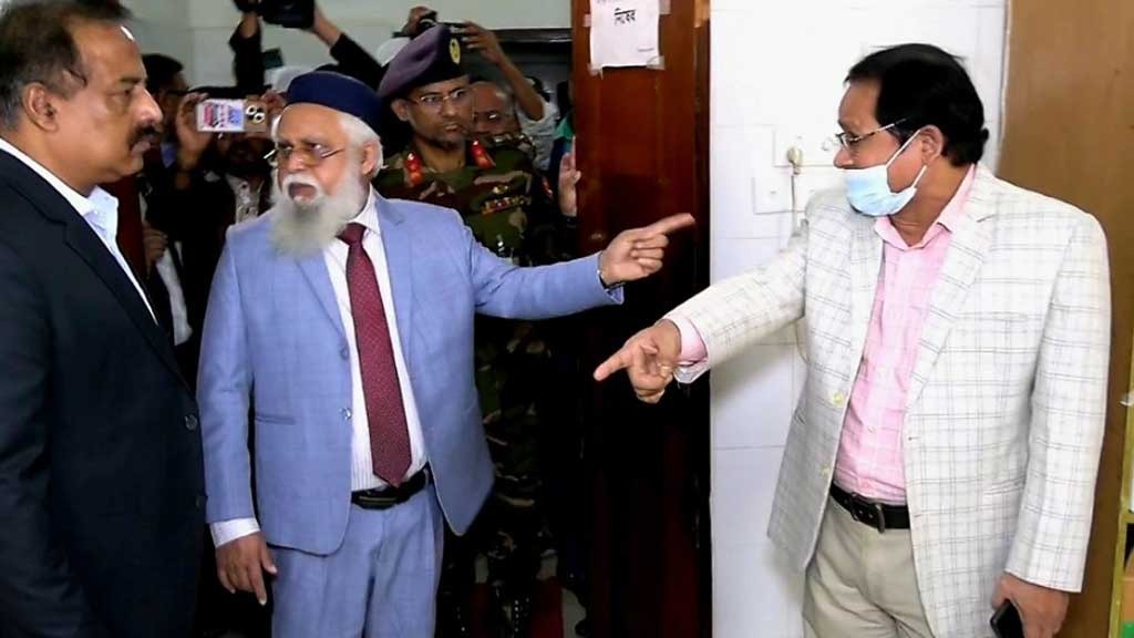 ময়মনসিংহ মেডিকেল কলেজের চিকিৎসক ধনদেব চন্দ্র বর্মন পুনর্বহাল