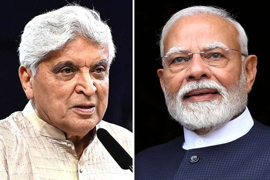 ‘ঈশ্বরের চেয়ে তো মোদী ভাল, উনি অন্তত মানুষের খেয়াল রাখেন’:জাভেদ আখতার