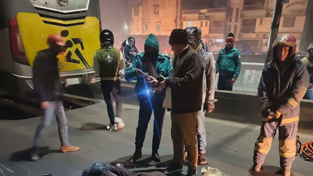 খিলগাঁও উড়ালসড়কে কাভার্ডভ্যানের চাপায় পুলিশ সদস্য নিহত