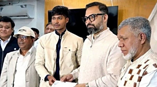 পেসার শাহীন আলমের পাশে তারেক রহমান, আর্থিক সহায়তা প্রদান