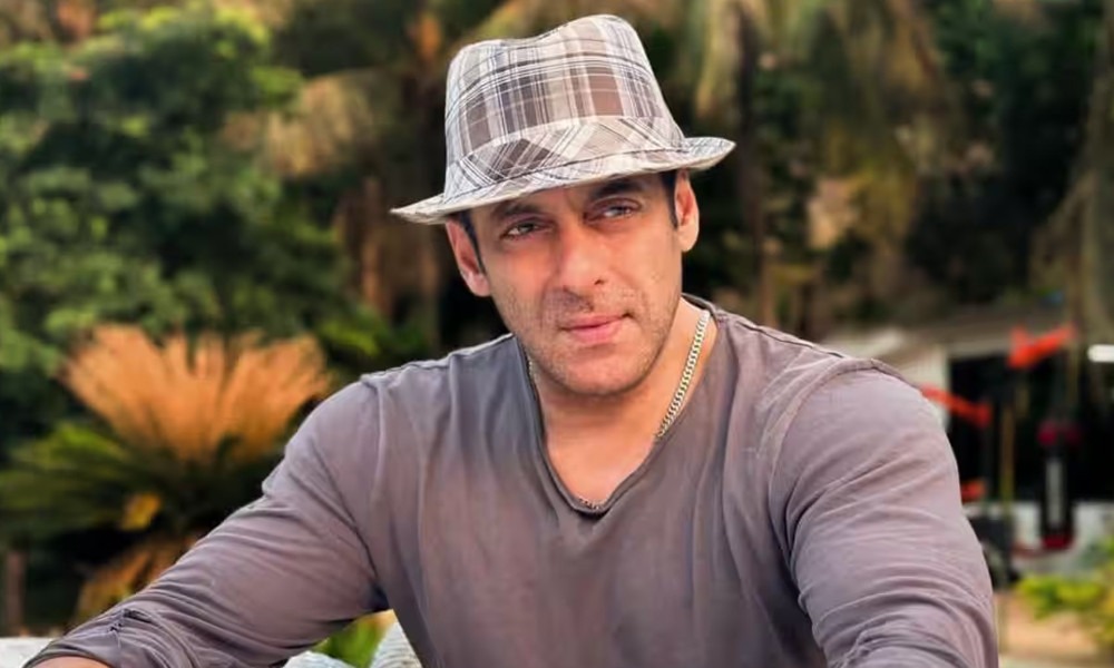 সালমান খানের বাড়িতে বাজছে বিয়ের সানাই