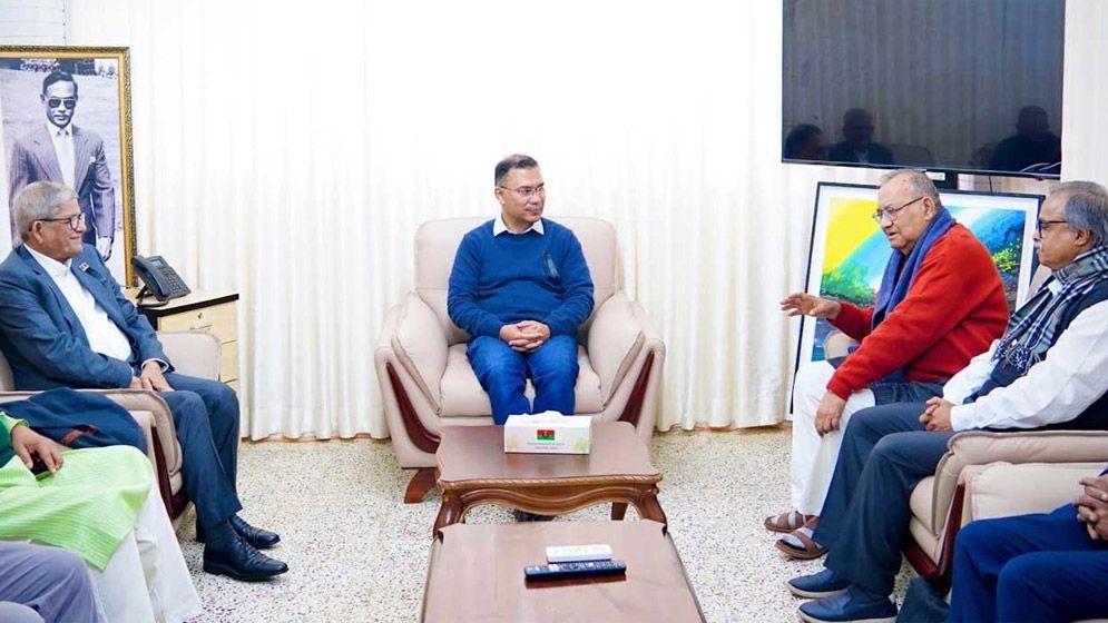 দেশের নতুন পরিস্থিতি কাজে লাগিয়ে এগিয়ে নিতে হবে সরকার ও বিরোধী দলকে