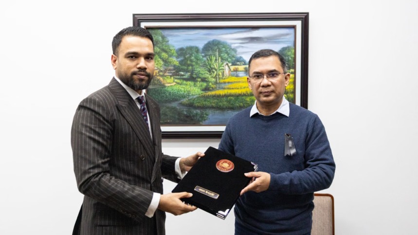 খালেদা জিয়ার প্রতি প্রধান উপদেষ্টার সমবেদনা হস্তান্তর