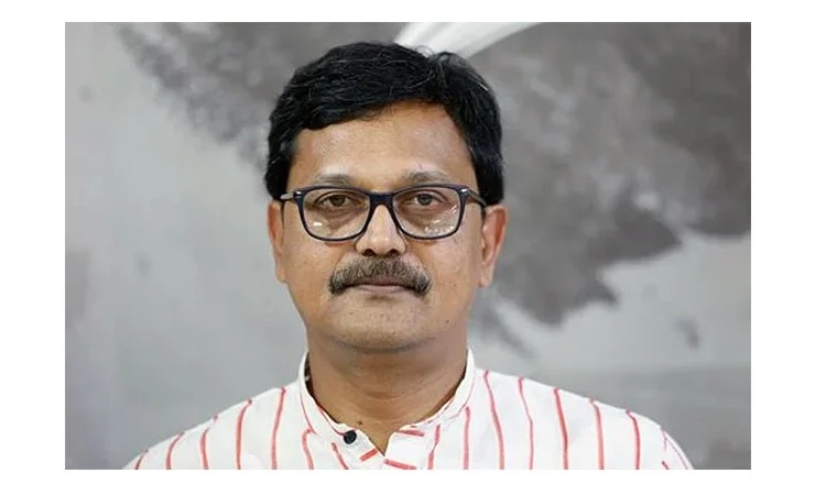 সাবেক প্রতিমন্ত্রী খালিদ মাহমুদ চৌধুরীর জমি, ব্যাংক হিসাব ও গাড়ি জব্দের আদেশ