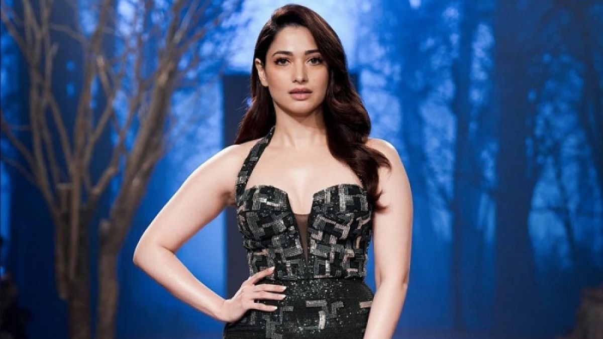 আকাশছোঁয়া পারিশ্রমিকে অভিনেত্রী তামান্না ভাটিয়া