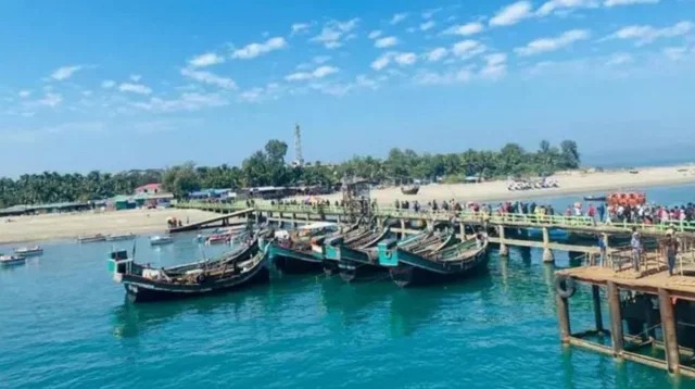 সেন্টমার্টিনে নিয়ন্ত্রিত পর্যটক, প্রতিদিন সর্বোচ্চ ৯০০ জনের সীমা প্রস্তাব