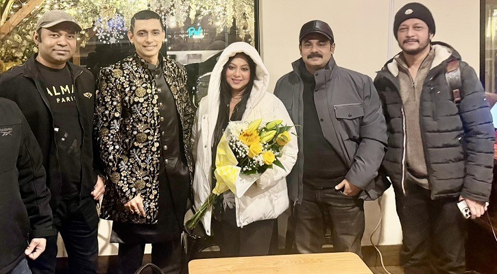 যুক্তরাষ্ট্রে চার ঢালিউড নায়কের সঙ্গে শাবনূর