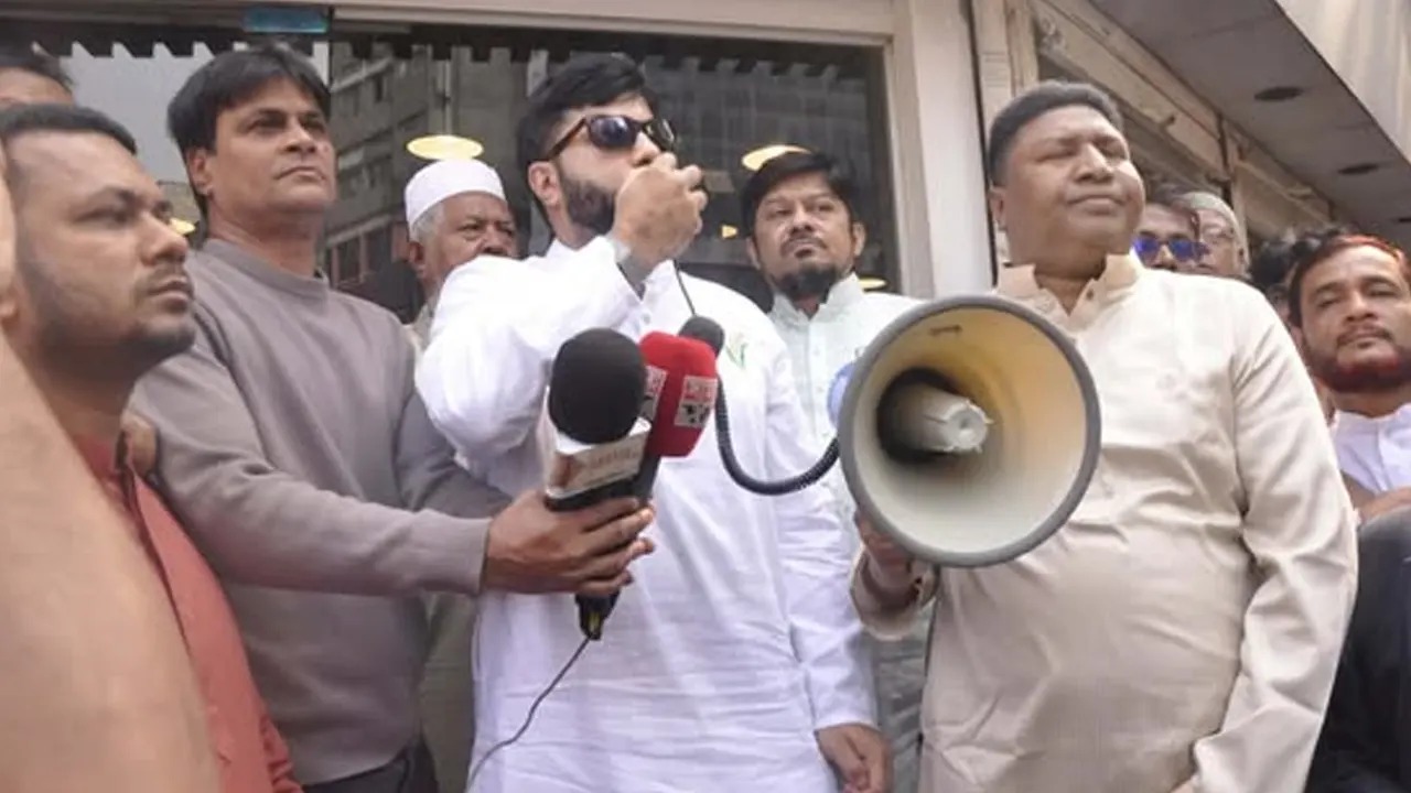 বিএনপির প্রার্থী ইশরাক হোসেনের নির্বাচনী প্রচার কার্যক্রমের উদ্বোধন