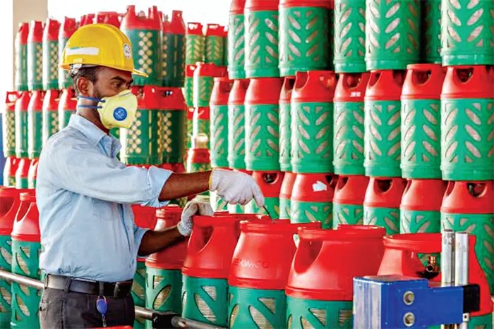 এলপিজি ও অটোগ্যাসের নতুন দাম ঘোষণা সোমবার