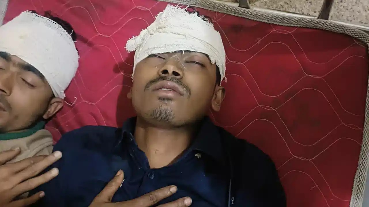 হাতিয়ায় ভোটকেন্দ্রকে কেন্দ্র করে সংঘর্ষে সাংবাদিকসহ আহত ৩০ জন