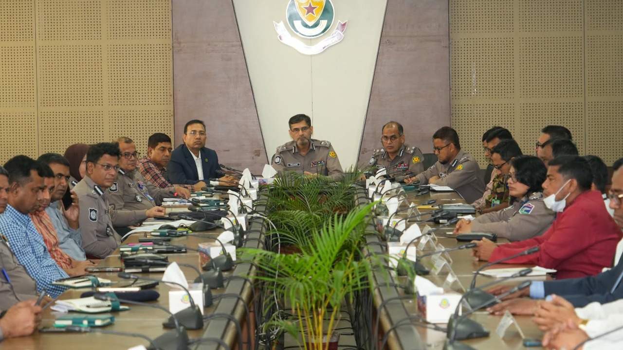 রাজধানীর প্রধান সড়কে অটোরিকশা চলাচল বন্ধে নির্দেশ দিলেন ডিএমপি কমিশনার