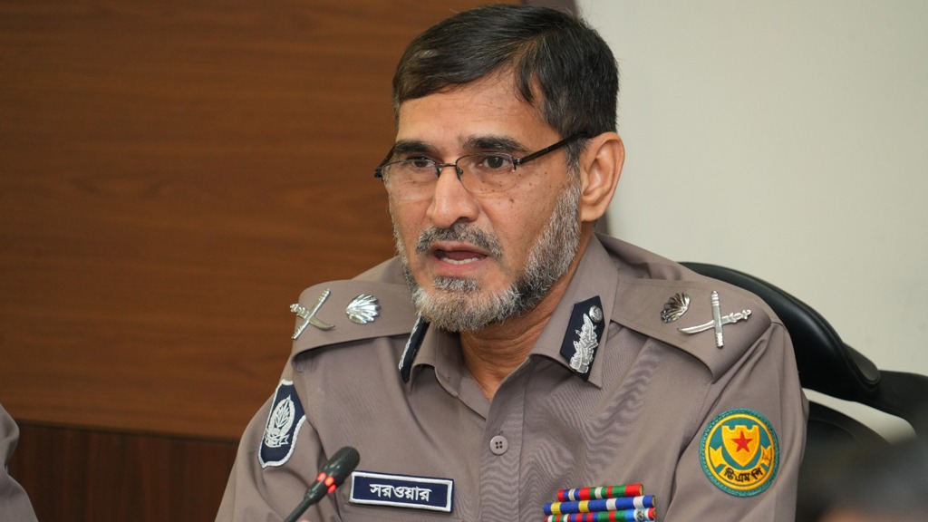 ঈদুল ফিতরে নিরাপদ যাত্রার জন্য বিশেষ ব্যবস্থা নেওয়া হবে:ডিএমপি কমিশনার