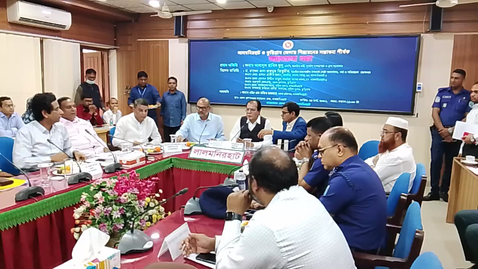 উত্তরাঞ্চলের শিল্পায়নে গতি আনতে লালমনিরহাটে গুরুত্বপূর্ণ আলোচনা সভা