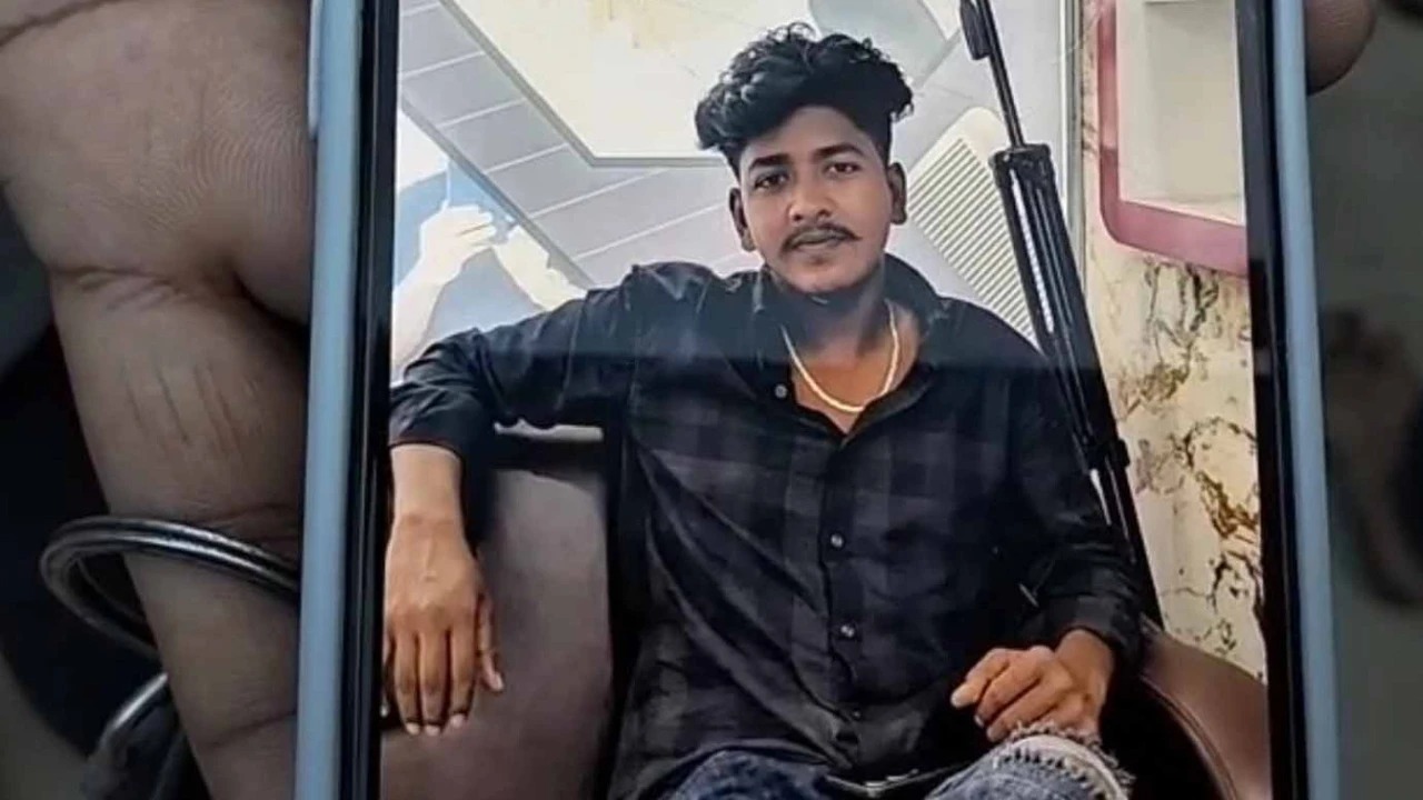 বাগেরহাটে বাড়িতে ঢুকে কলেজ শিক্ষার্থীকে গুলি করে হত্যা