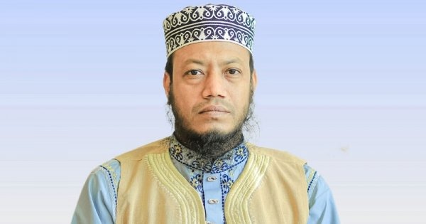 আমির হামজা’র বিরুদ্ধে ১০০ কোটি টাকার মানহানি মামলা