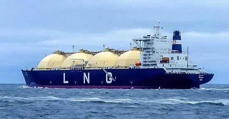 চট্টগ্রাম বন্দরে এলএনজি ও এলপিজি জাহাজ পৌঁছেছে, পথে আরও চারটি