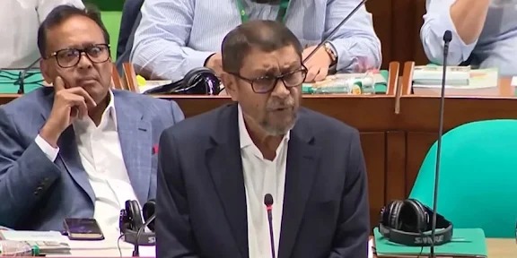 ফ্যাসিস্ট ও অন্তর্বর্তী সরকারের ভুল ব্যবস্থাপনার কারনেই স্বাস্থ্যখাতের দুরবস্থা: স্বাস্থ্যমন্ত্রী