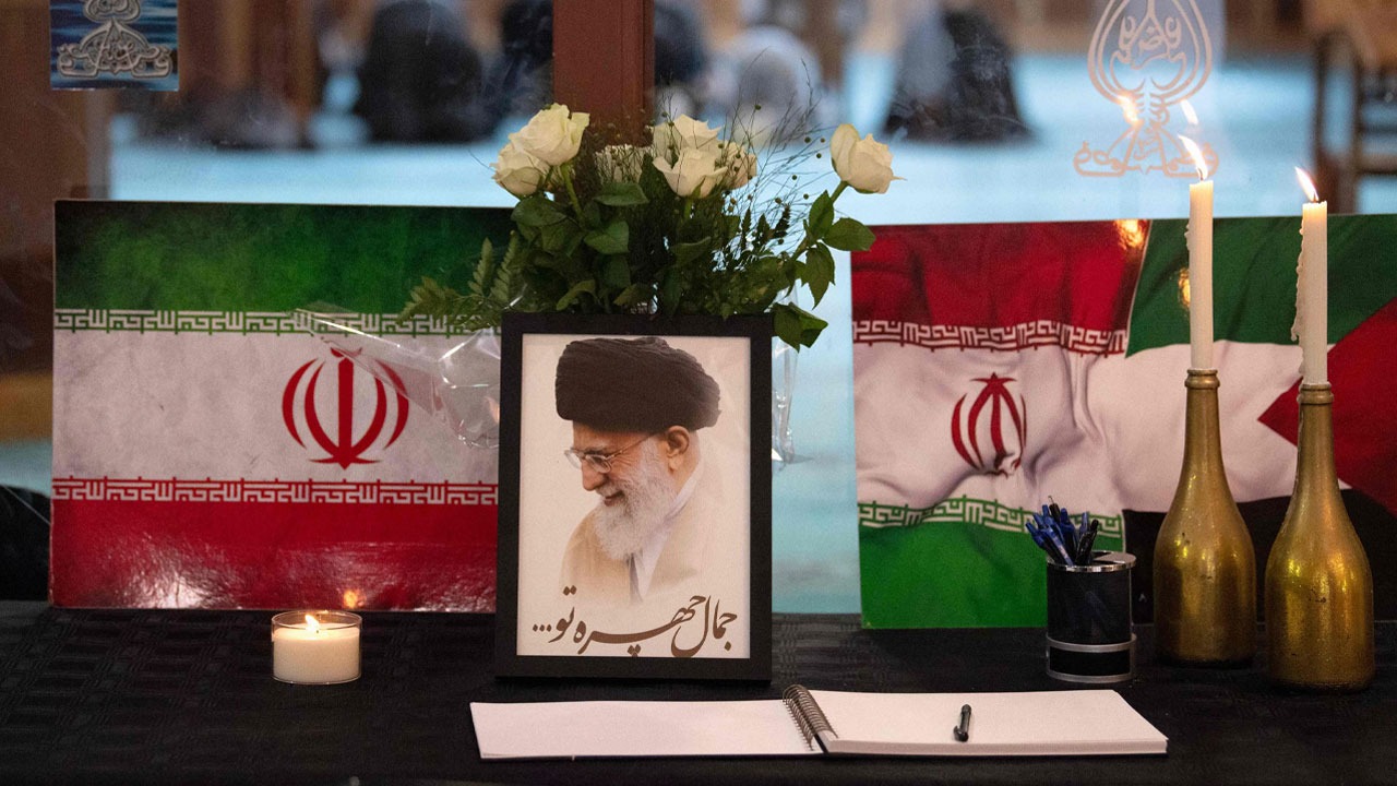 আয়াতুল্লাহ আলী খামেনির হত্যার ৩৯ দিন,জানাজা ও দাফন নিয়ে অনিশ্চয়তা